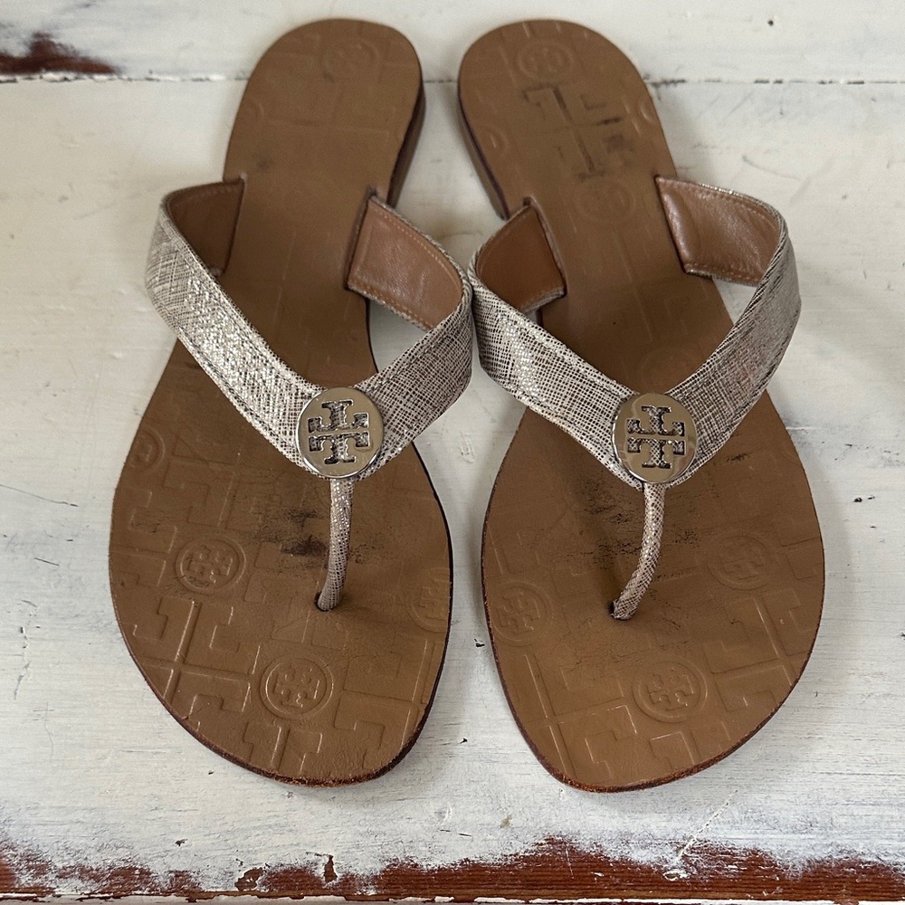 Tory Burch Women's Silver and Tan Sandals - size 8